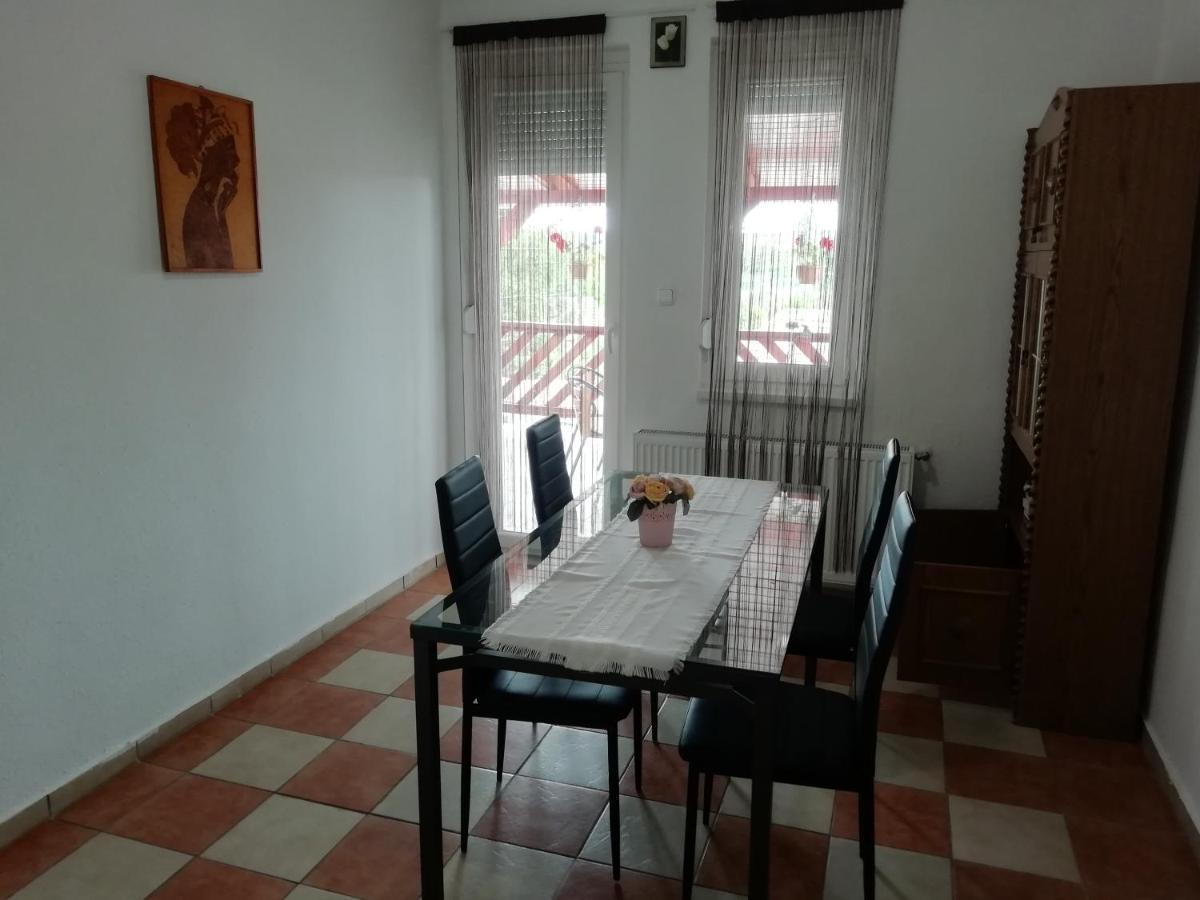 Vadásztanya Fogadó Apartamento Egerszalók Exterior foto